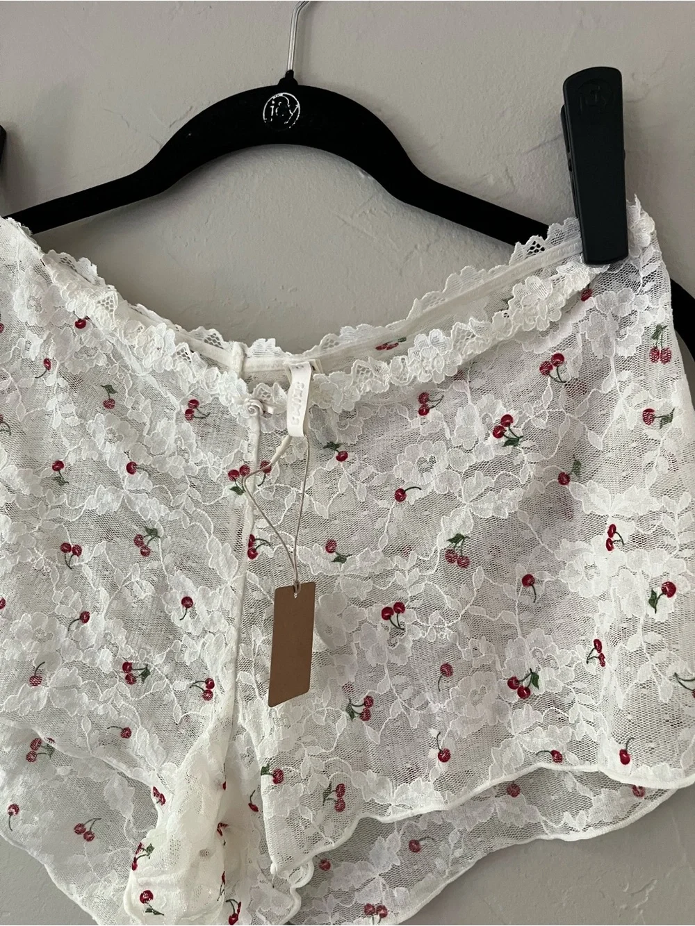 🍒SKIMS STRETCH LACE TRIANGLE CAMI AND SHORTS SET IVORY CHERRY PRINT M